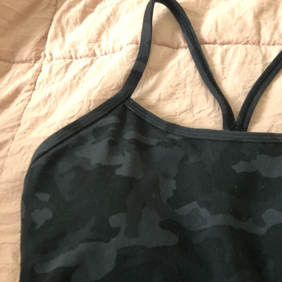 Lululemon power Y tank in camo - Picture 4 of 5